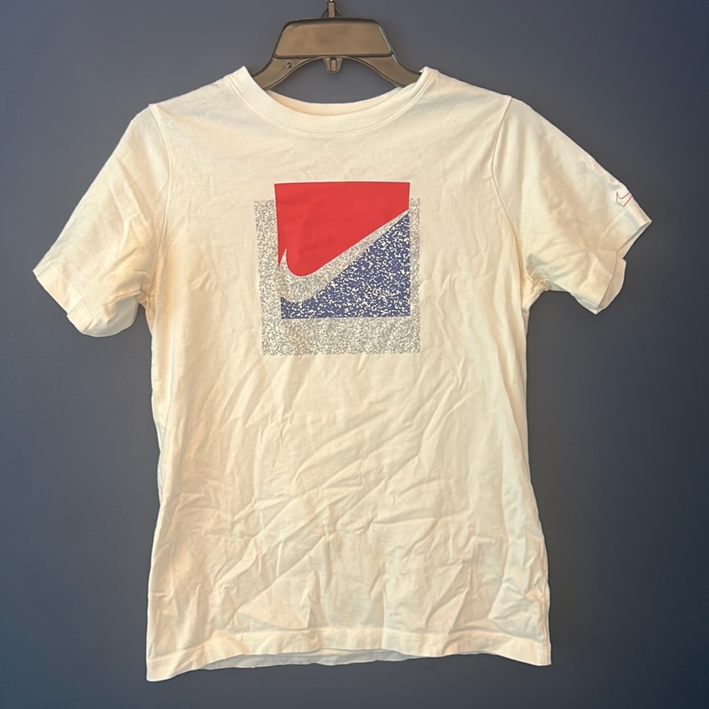 White Nike tee